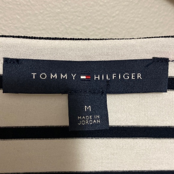 Tommy Hilfiger Women's Striped V-Neck Tee with Red Accents, Size Medium - Picture 4 of 7